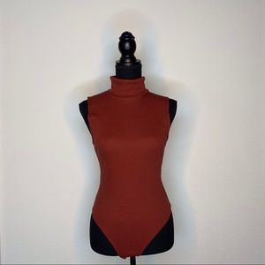 FOREVER 21 TURTLENECK SLEEVELESS BODYSUIT